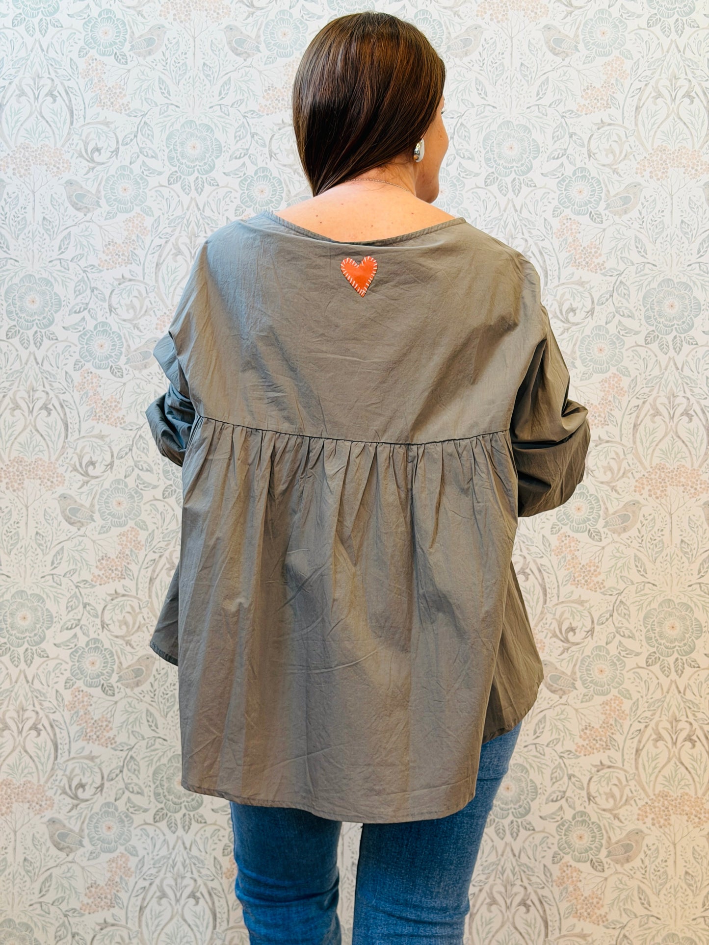 Barbara – Blusa Ricercata Dalla Vestibilità Fluida E Femminile