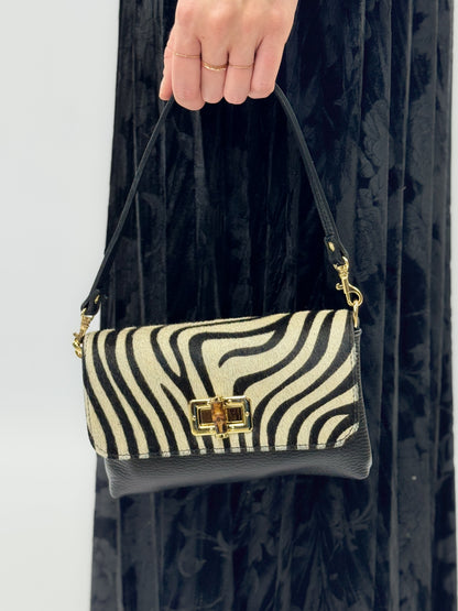 Dorotea – Borsa Elegante Con Fantasia Ricercata E Chiusura Sicura
