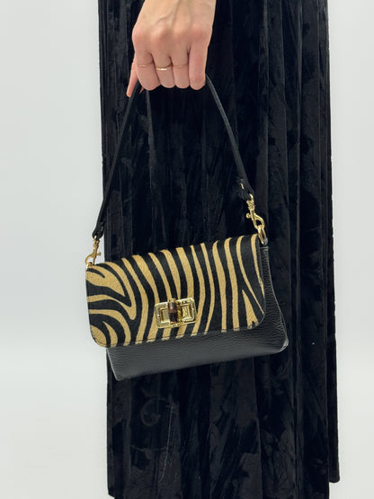Dorotea – Borsa Elegante Con Fantasia Ricercata E Chiusura Sicura