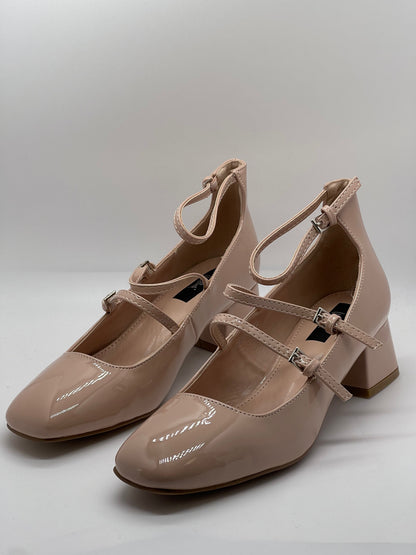 Guendalina – Scarpe Con Tacco E Fibbie Per Un Look Sofisticato