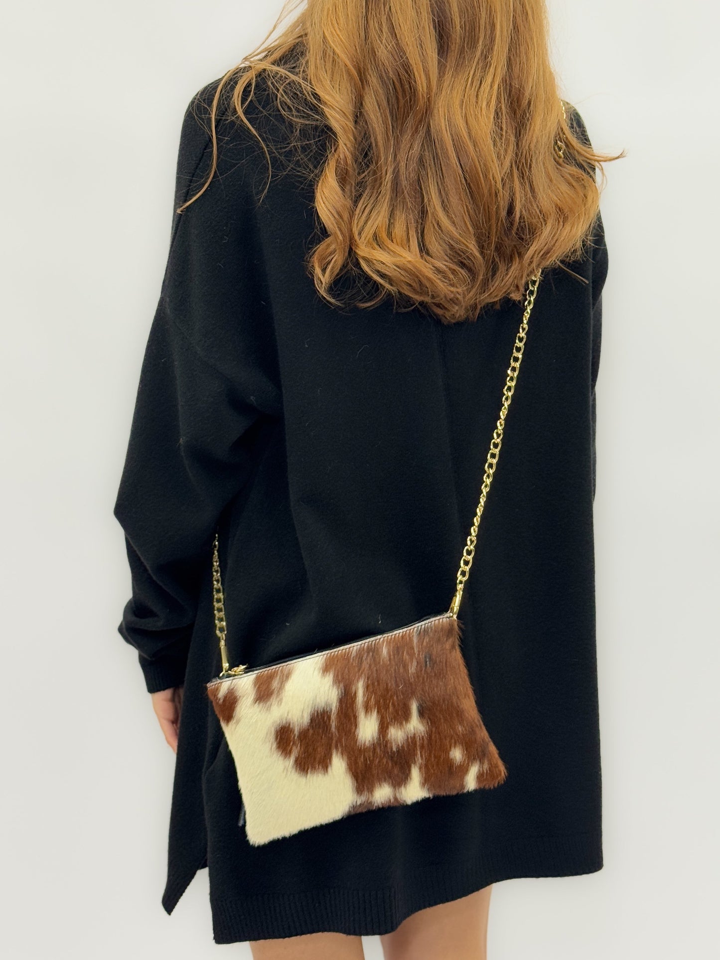 Dora – Pochette Media Elegante Con Rifiniture Di Pregio