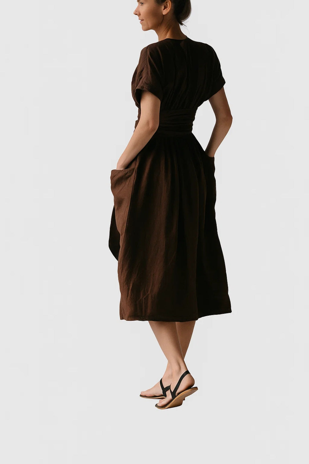 Jasmine – Abito Portafoglio in Lino Naturale Elegante Marrone