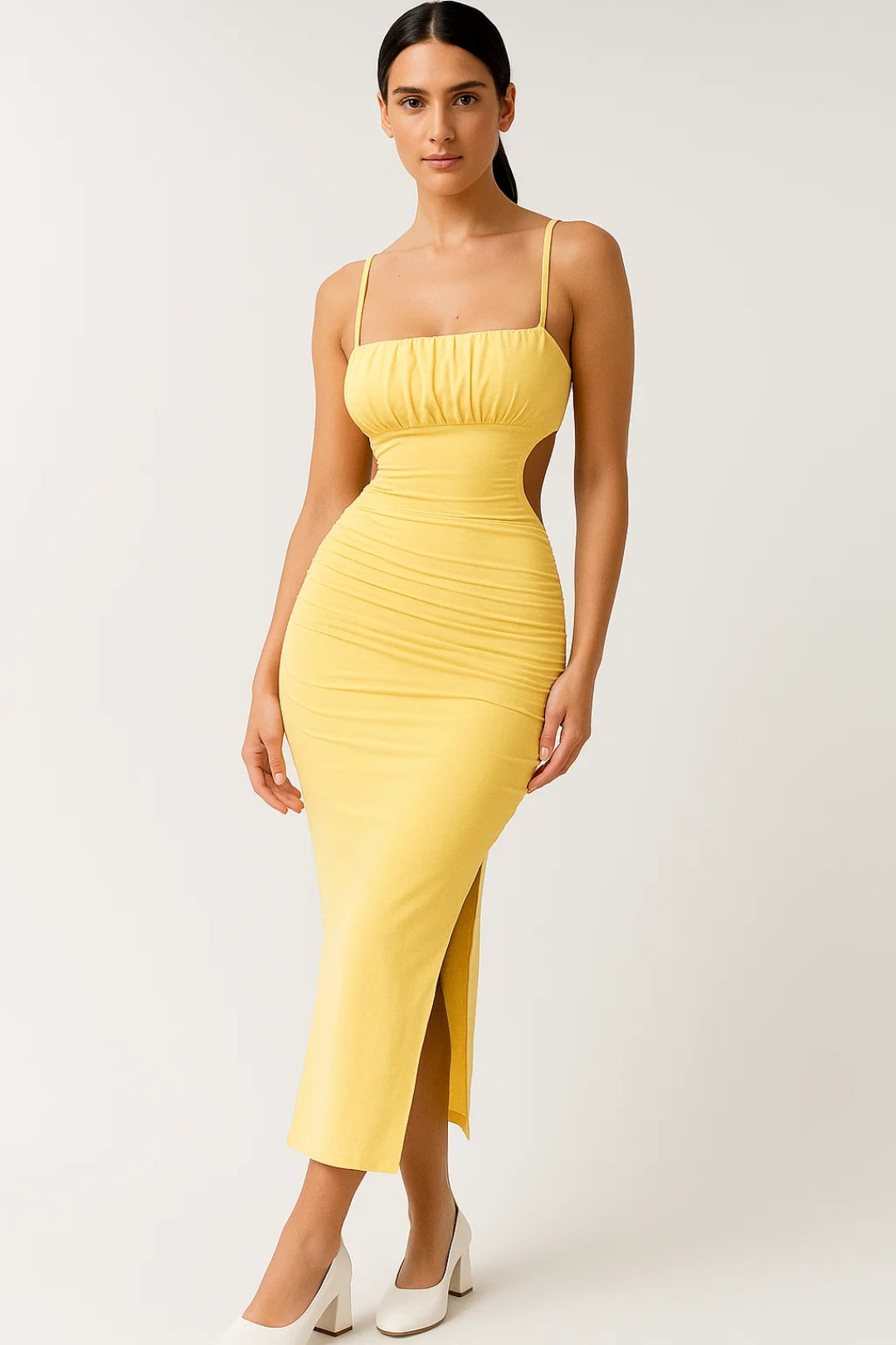 Kamelia – Abito Midi Aderente con Cut-Out e Spalline Sottili Giallo
