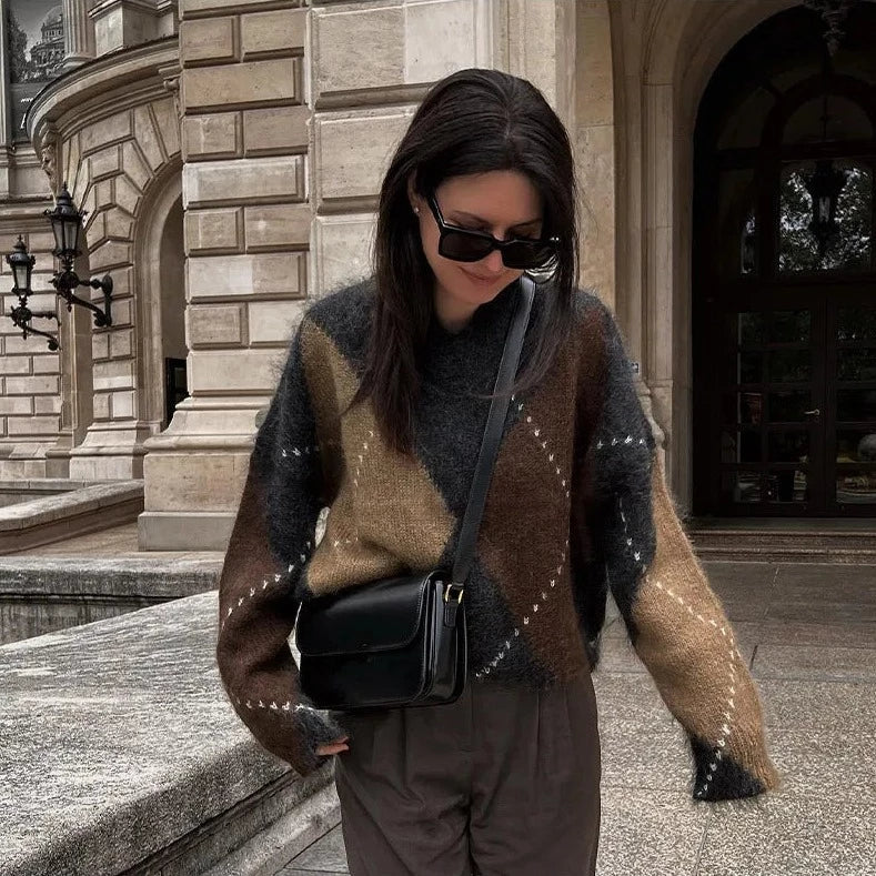 Tessa – Maglione a Rombi con Linea Ampia