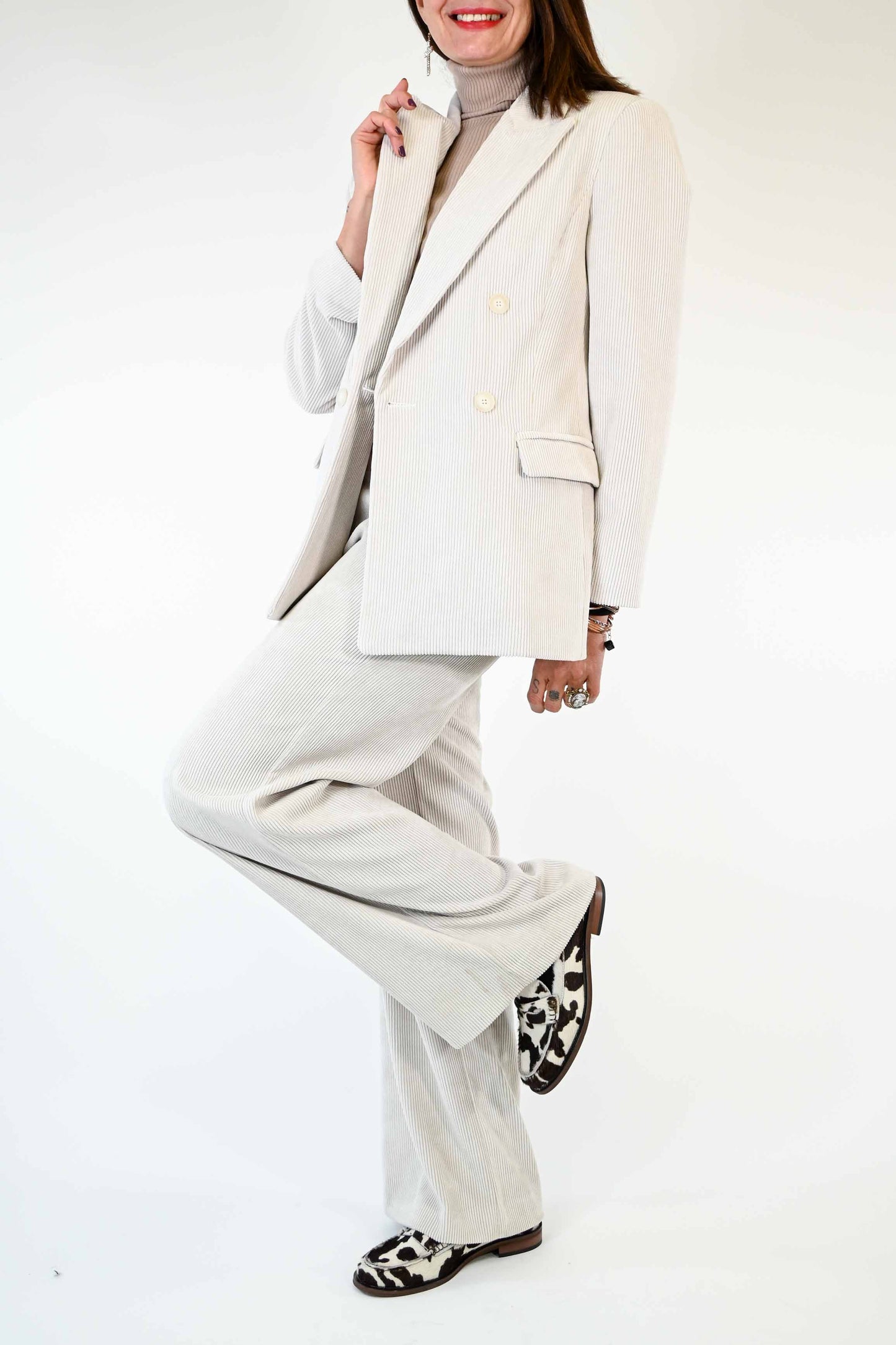 Valborg – Elegante Giacca Doppiopetto Panna Donna