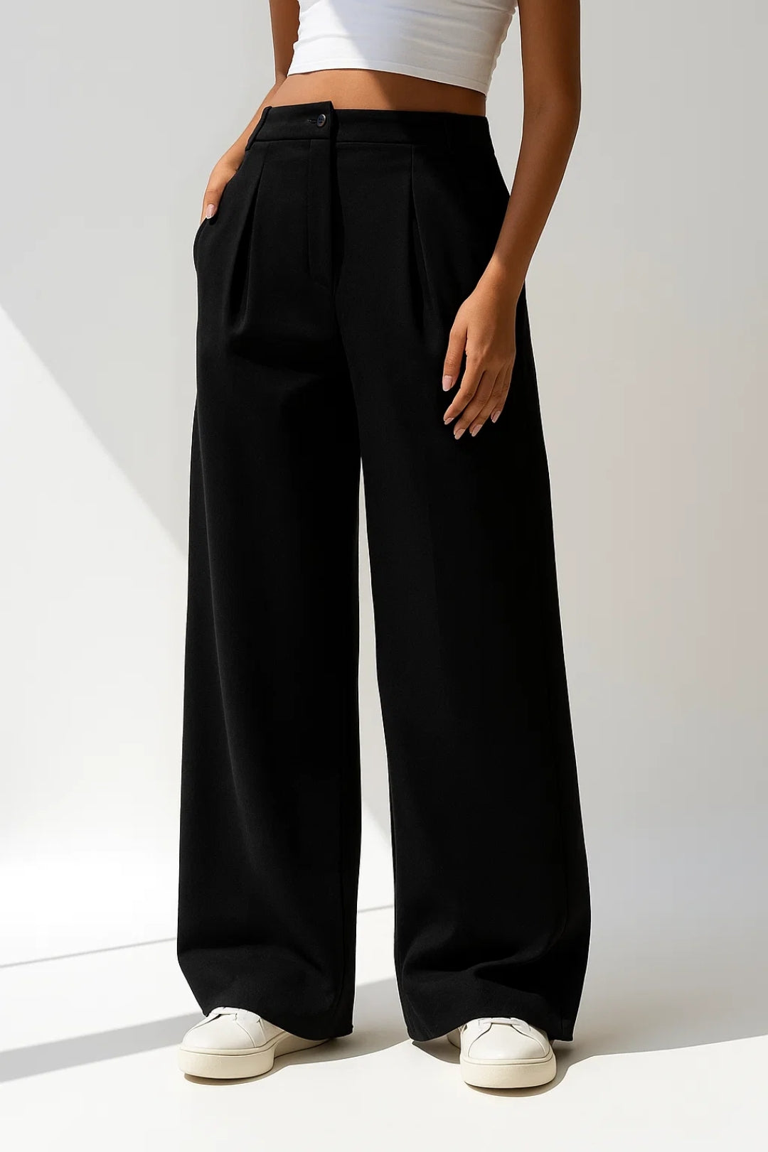 Debora – Pantaloni Ampi Con Pinces Dalla Linea Strutturata