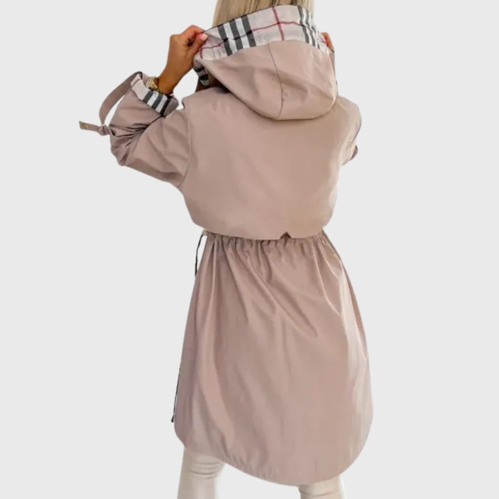 Diletta – Giacca Con Zip Frontale E Taglio Moderno
