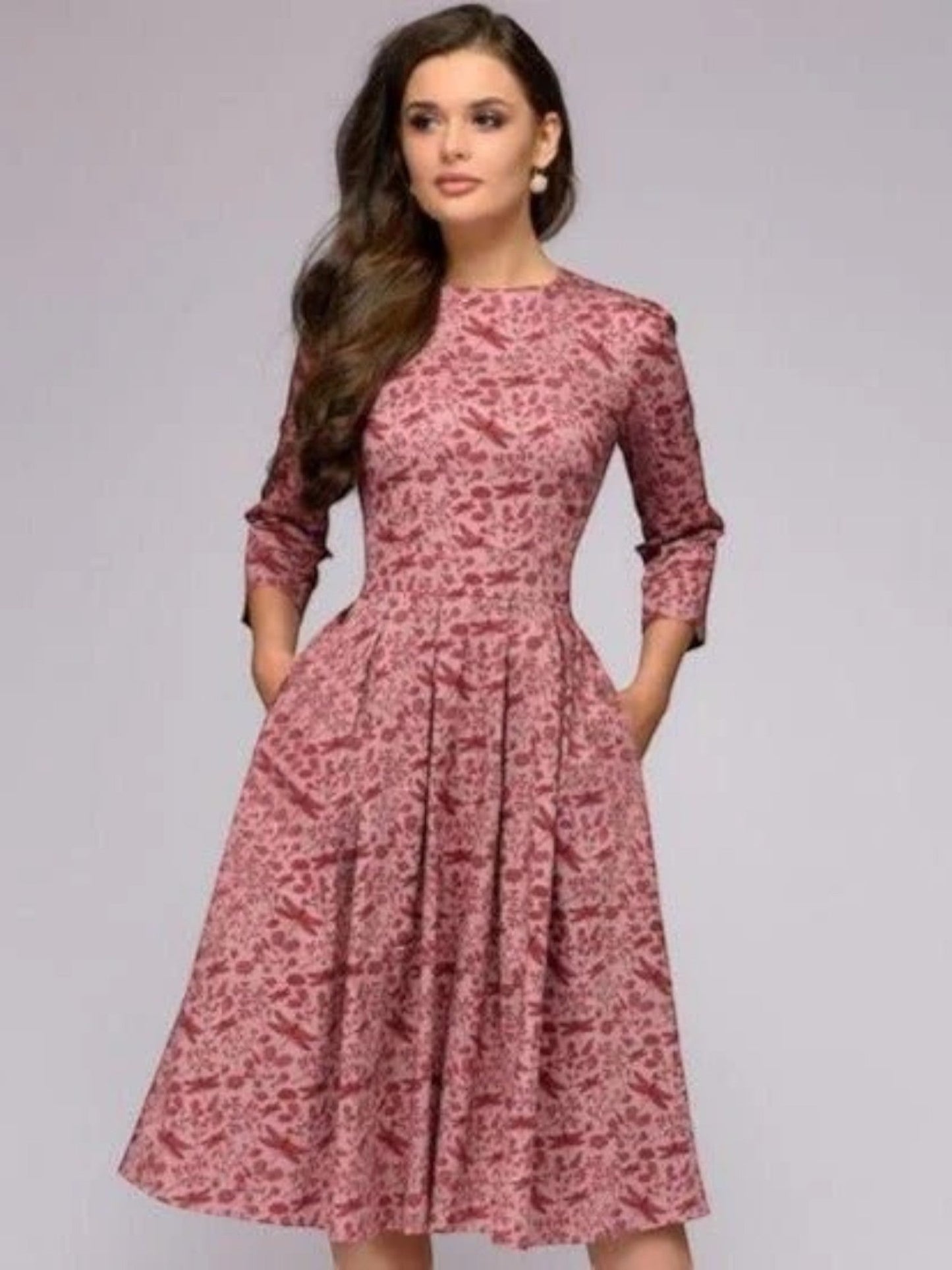 Pia – Abito Midi Con Scollo Rotondo E Fantasia Floreale Ricercata