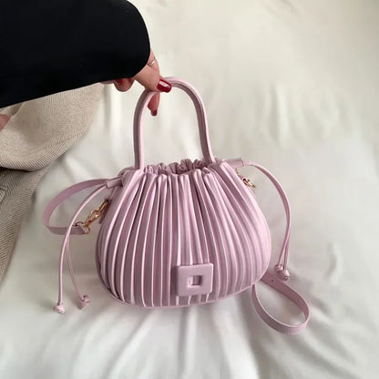 Domitilla – Elegante Borsa A Secchiello Per Uno Stile Sofisticato
