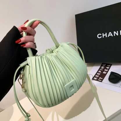 Domitilla – Elegante Borsa A Secchiello Per Uno Stile Sofisticato