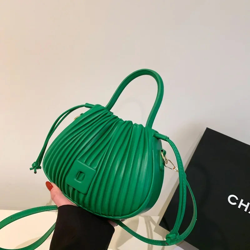 Domitilla – Elegante Borsa A Secchiello Per Uno Stile Sofisticato