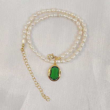 Judith – Collana Elegante Con Ciondolo Ricercato E Design Moderno