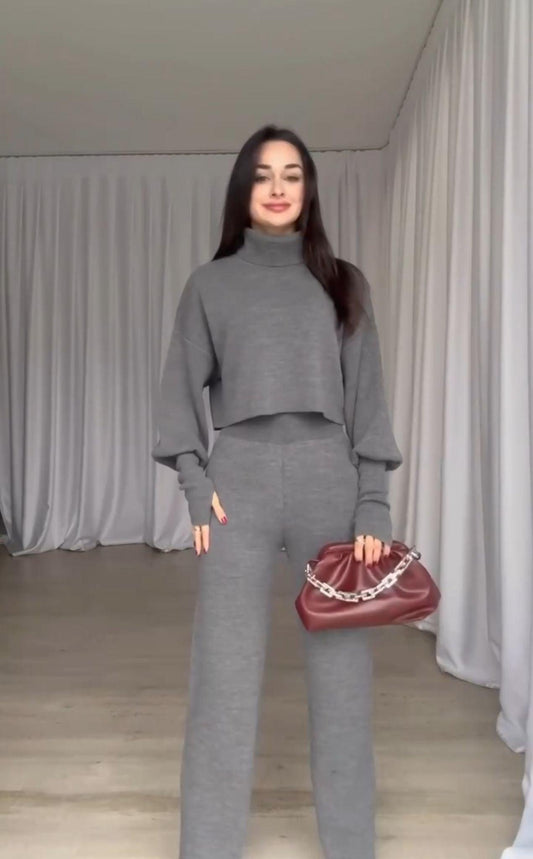 Siriana - Coordinato dolcevita e pantalone svasato donna NERO