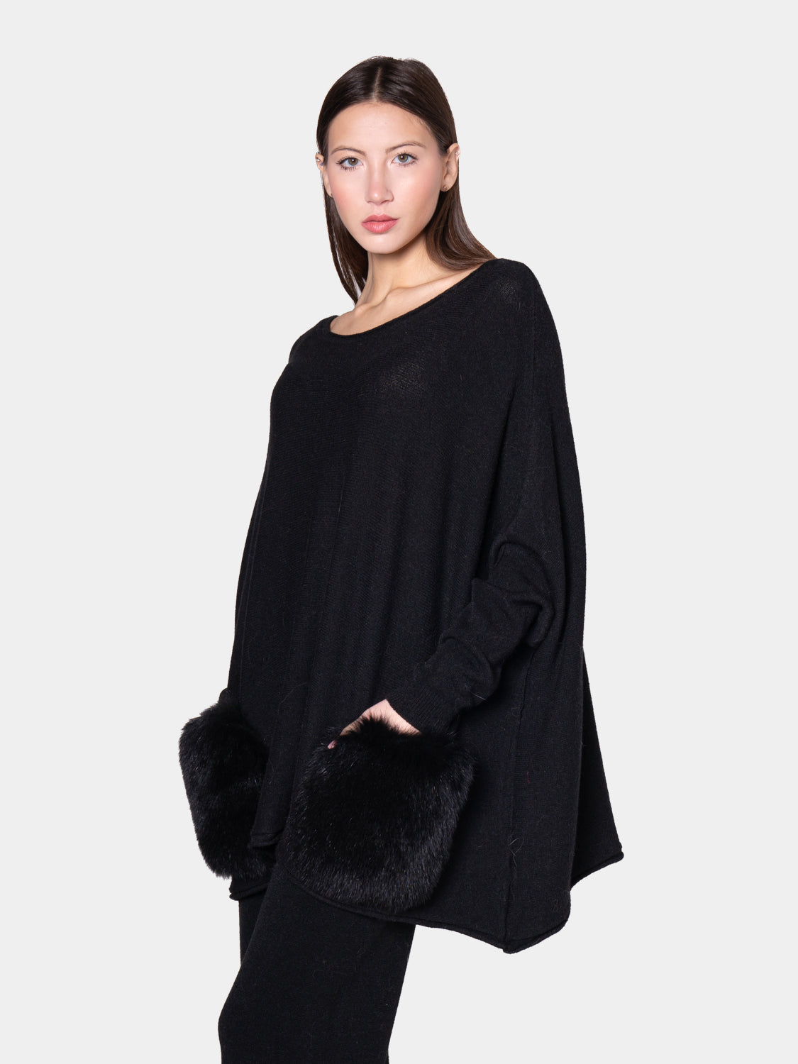 Ritella - Completo nero con tasche eleganti