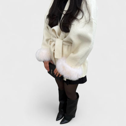 Greta – Cappotto Elegante Con Dettagli Raffinati