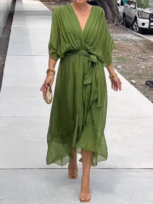 Veronika- Elegantes und stilvolles Kleid aus Seidenmusselin V-Ausschnitt Verde
