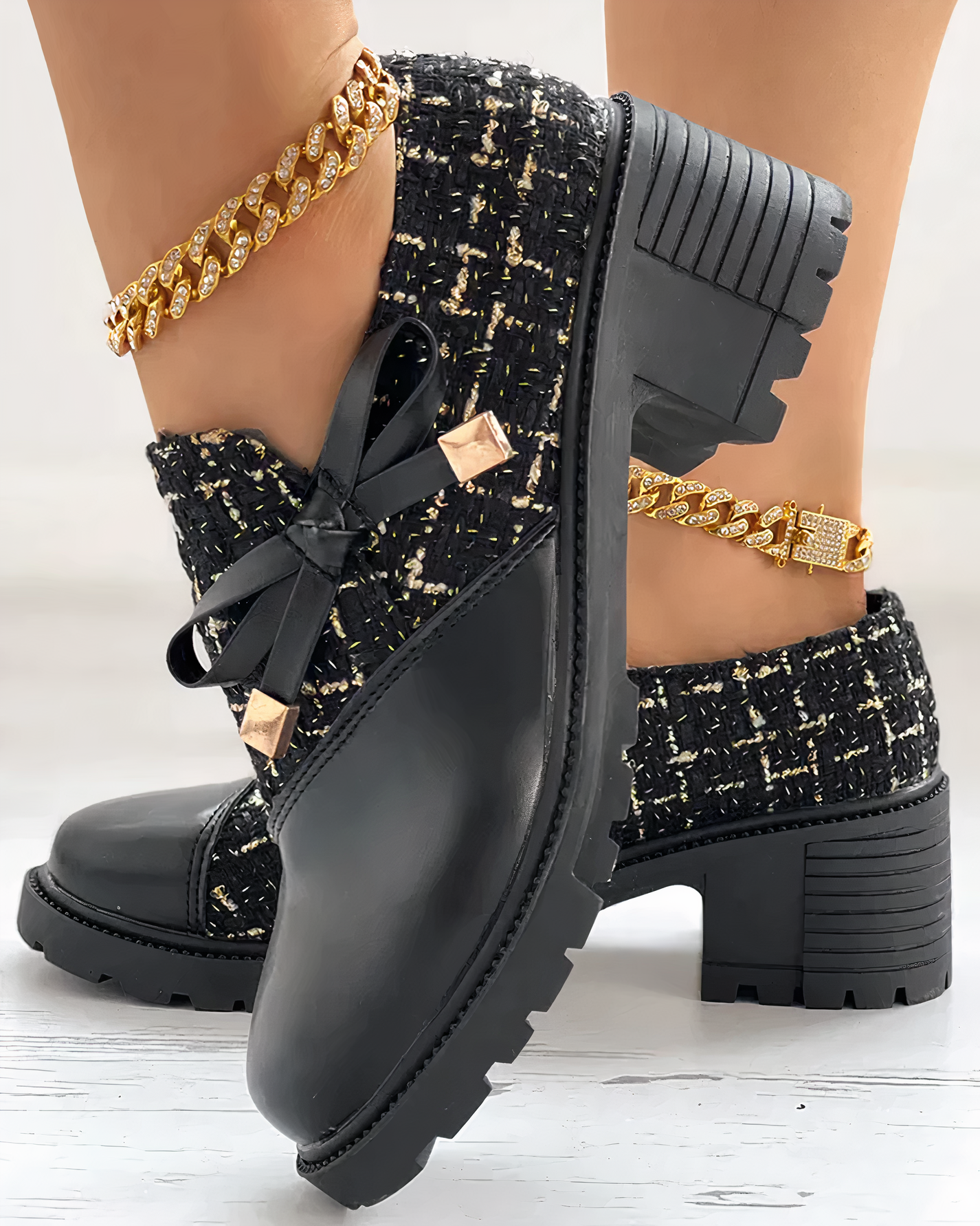 Cristina – Pumps Con Tacco Largo E Punta Aperta Dal Design Moderno
