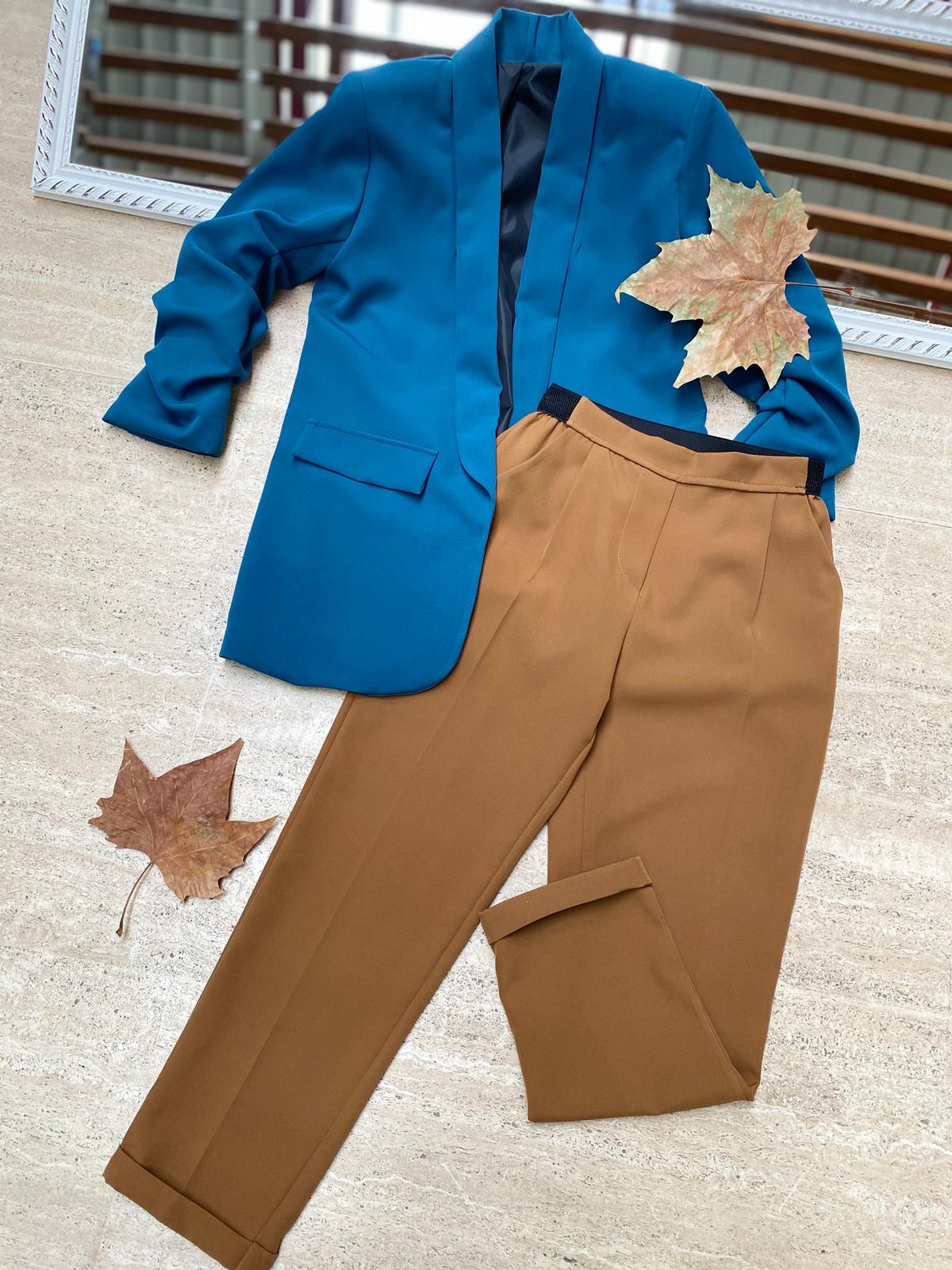 Janira - Blazer elegante da donna con maniche arrotolate