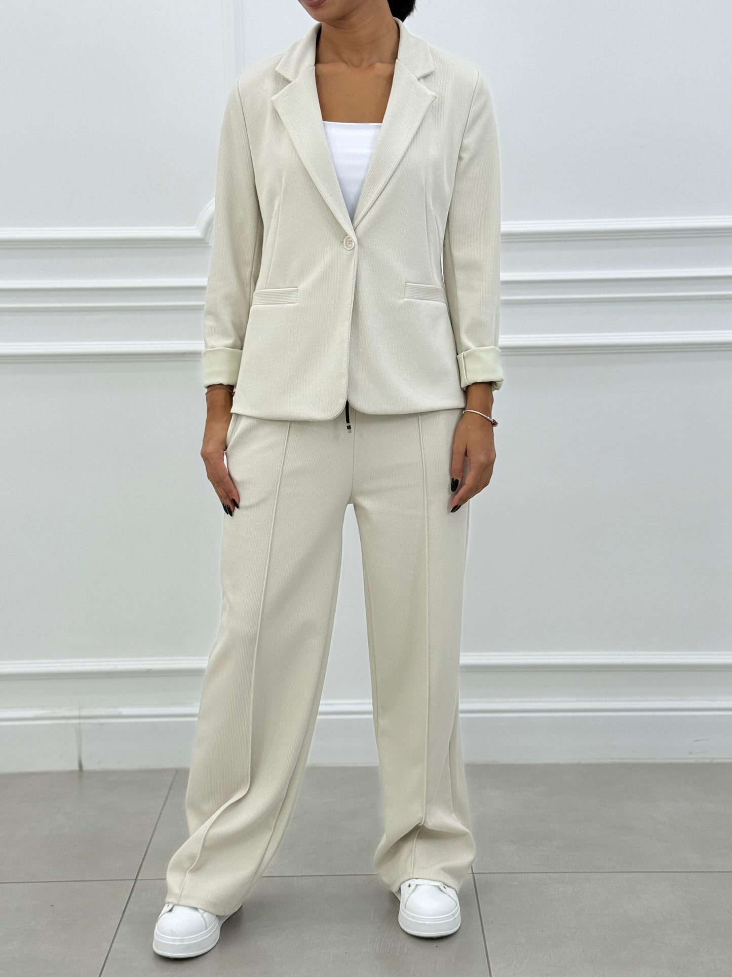 Neria - Coord-Set Ease