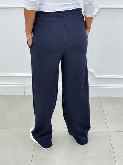 Neria - Coord-Set Ease