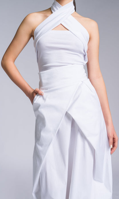 Quineta – Gonna Lunga Accavallata Davanti Donna Elegante