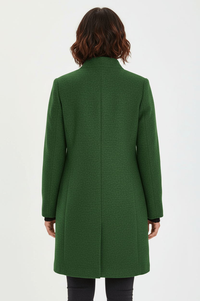 Silvia – Cappotto Strutturato Con Collo Alto E Abbottonatura Frontale
