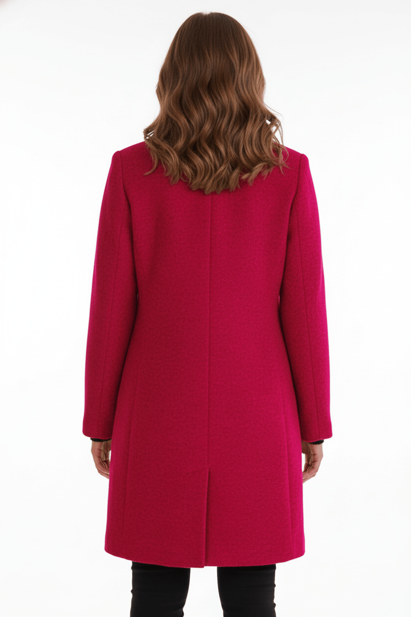 Silvia – Cappotto Strutturato Con Collo Alto E Abbottonatura Frontale