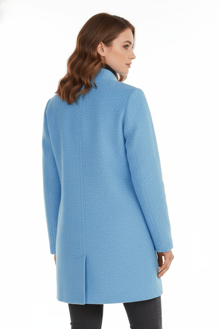 Silvia – Cappotto Strutturato Con Collo Alto E Abbottonatura Frontale