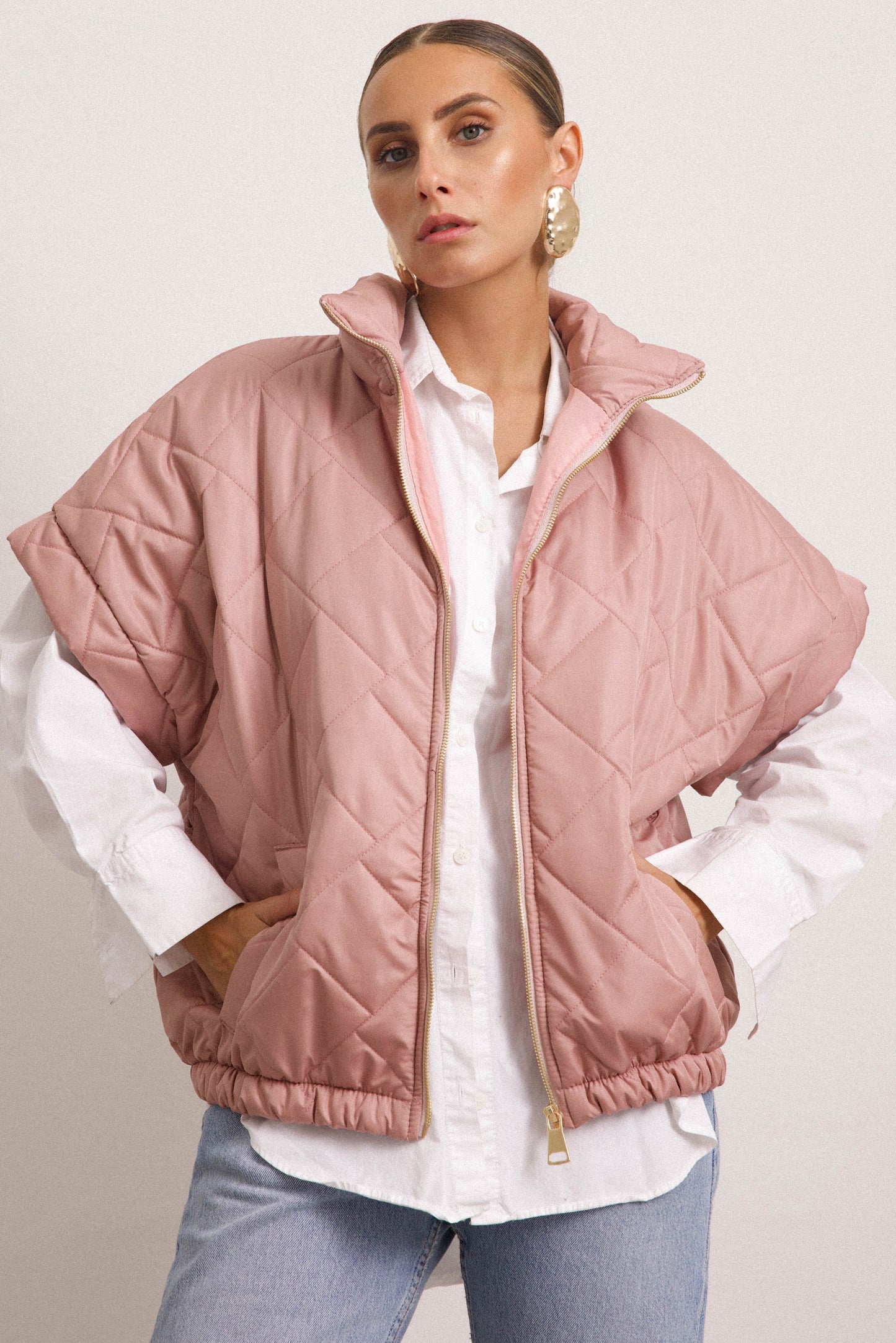 Adrianna - Maglia Collo Alto Manica Corta Elegante