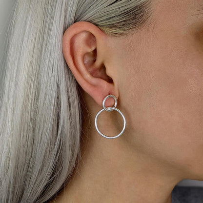 Fiorella – Orecchini Pendenti Cerchi Intrecciati Argento Sterling Doppio Hoop