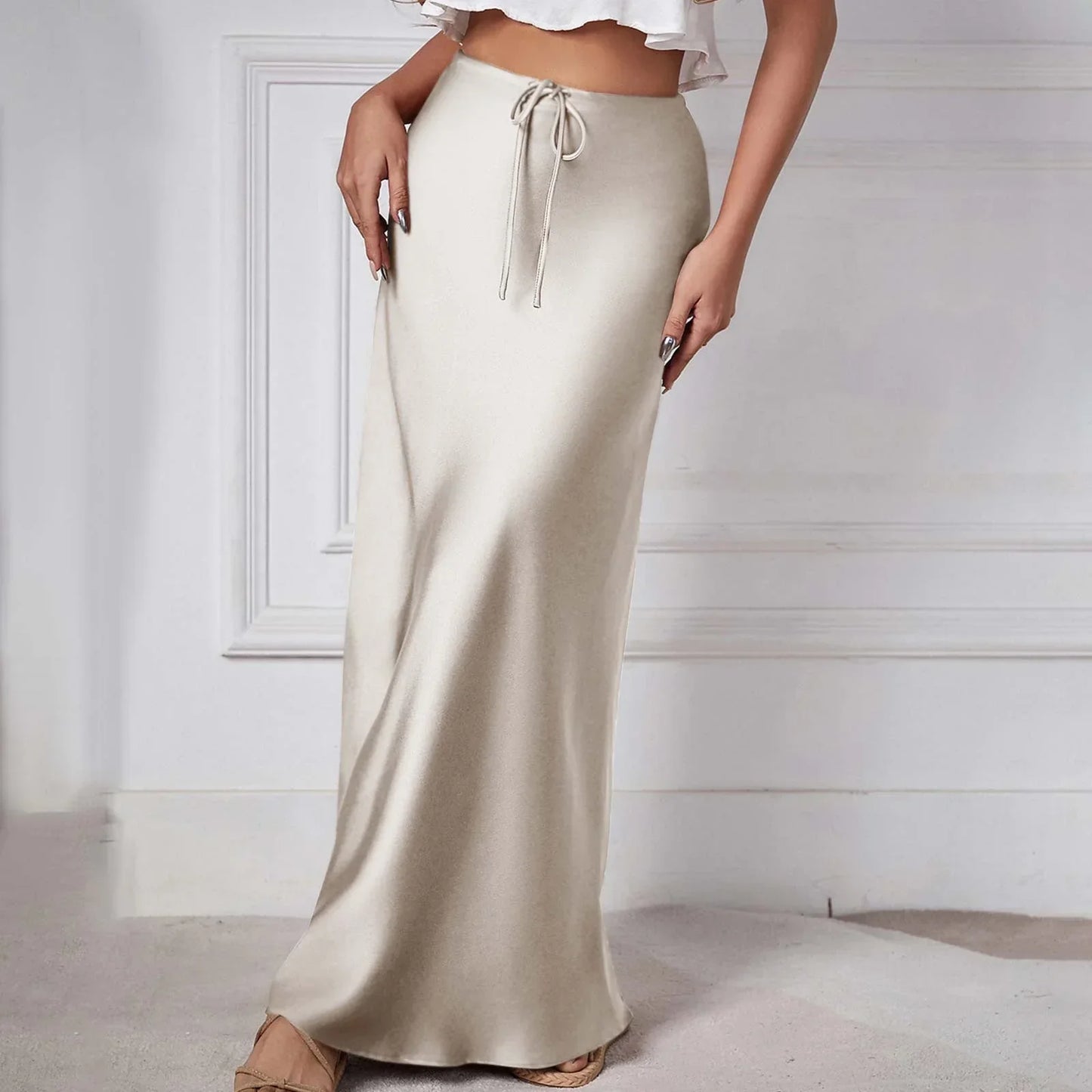 Lucrezia – Gonna Di Tendenza Con Lacci E Taglio Sartoriale