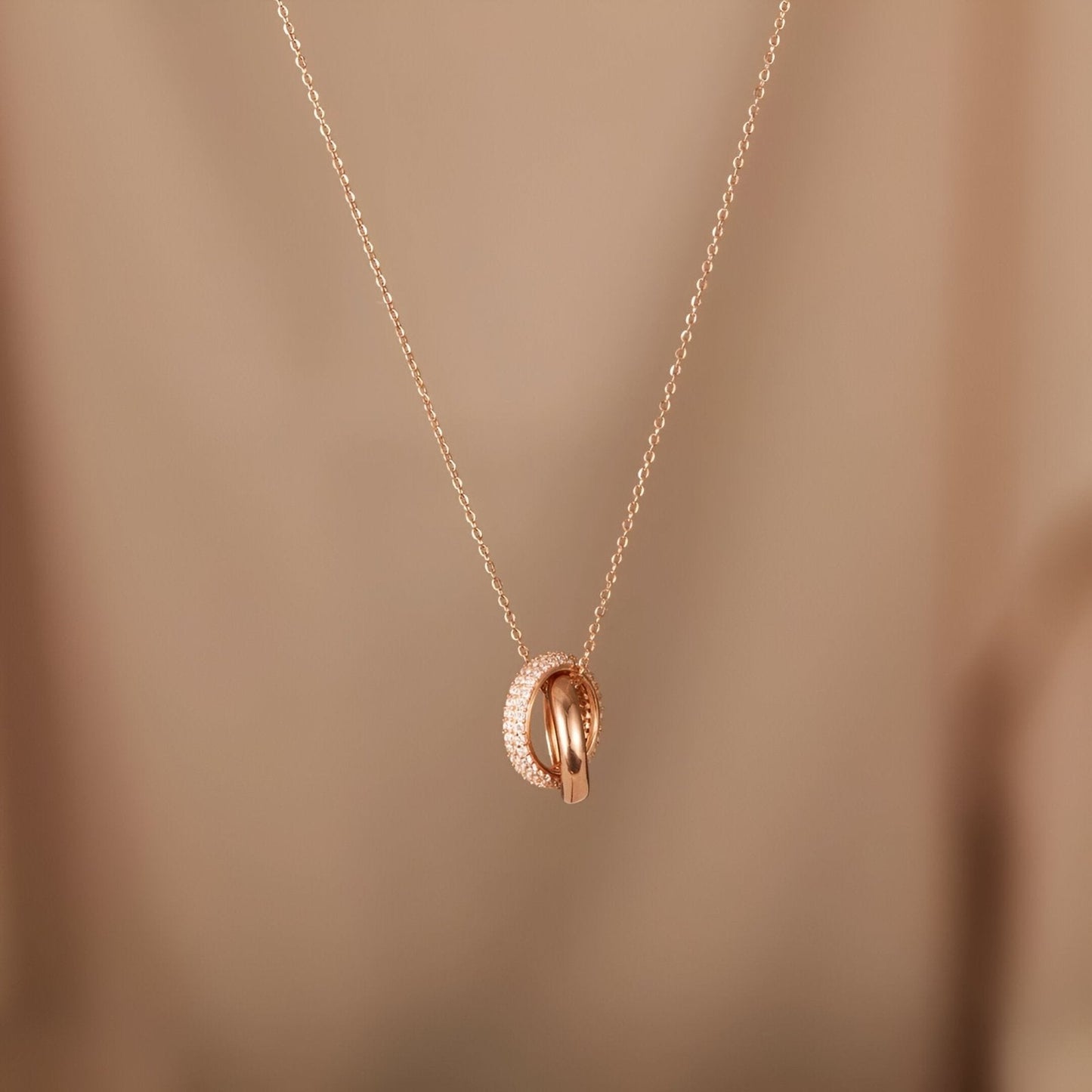 Adele - Collana Doppio Anello Intrecciato Argento Donna