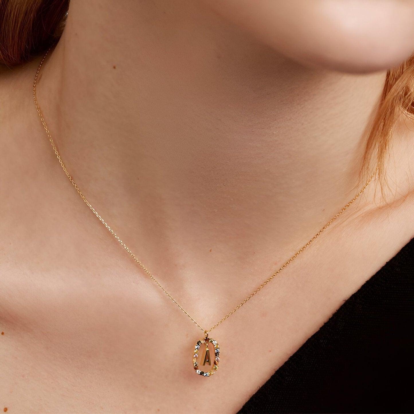 Patrizia – Collana Lettera Donna Argento Placcato Oro Zirconi Multicolori