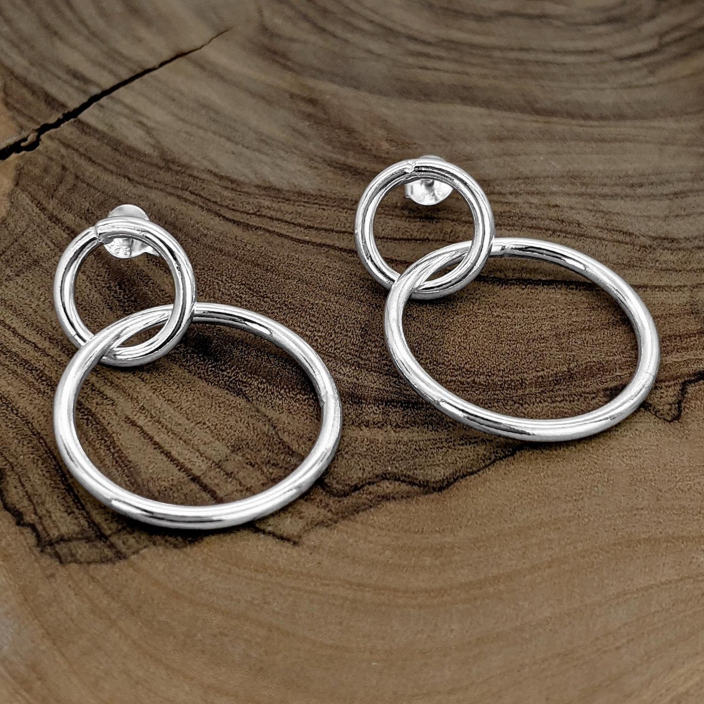 Fiorella – Orecchini Pendenti Cerchi Intrecciati Argento Sterling Doppio Hoop