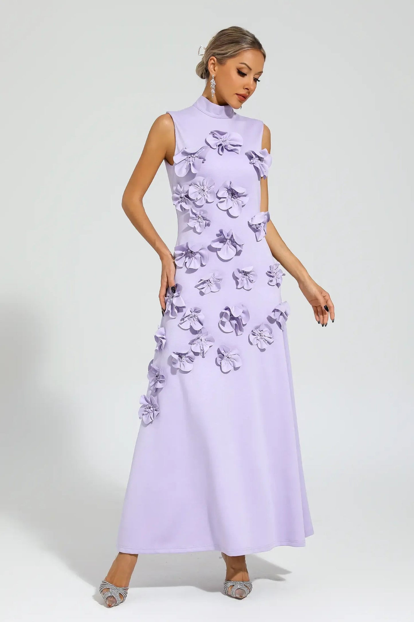 Quinora - Abito Maxi Senza Maniche Ricamo Floreale Donna