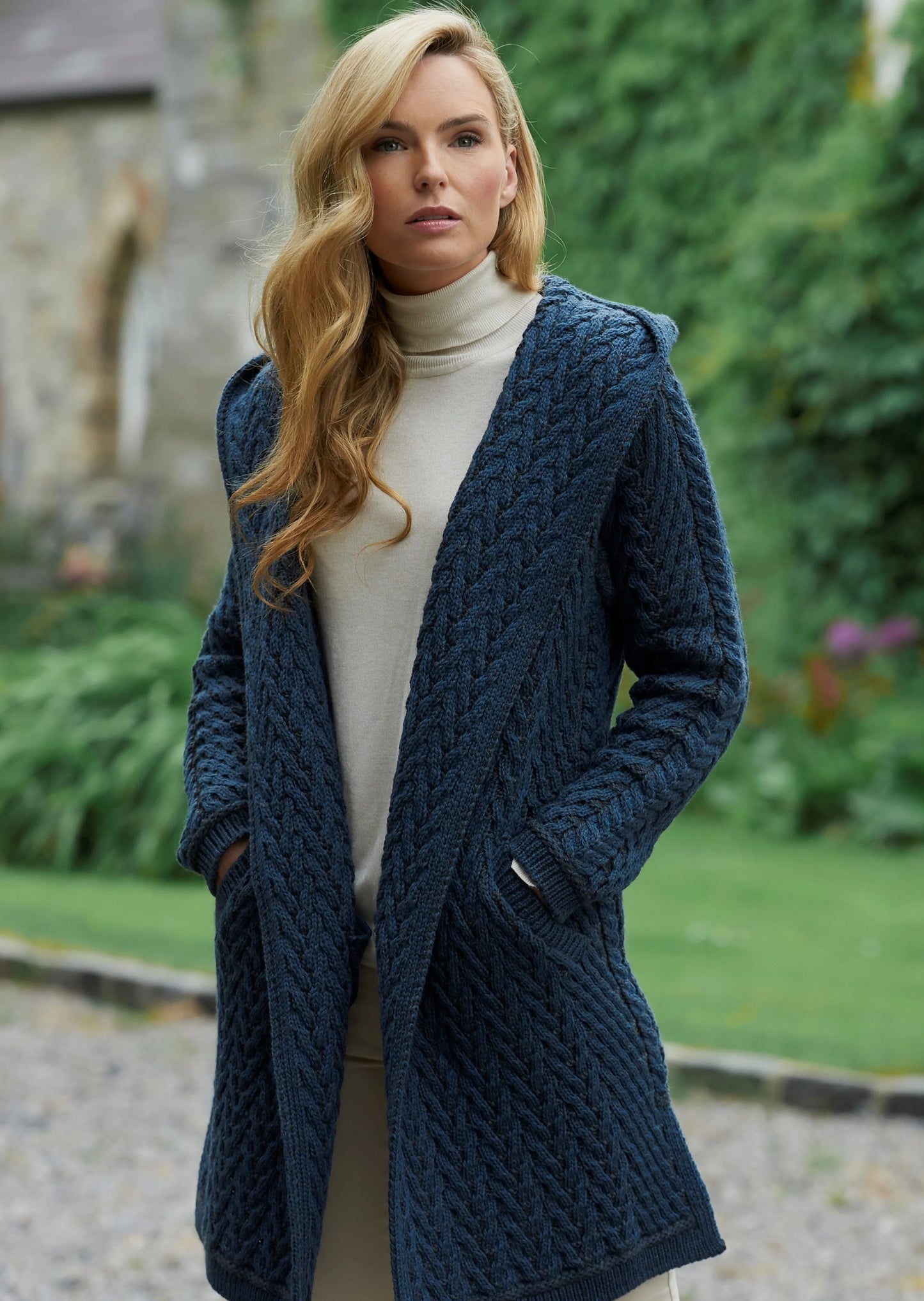 Antonetta - Cardigan Aran con Cappuccio e Sciarpa