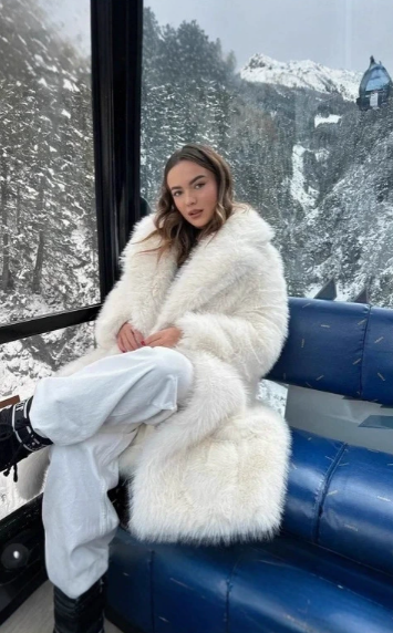 Pierina - Cappotto Lungo in Eco-Pelliccia Bianca Neve