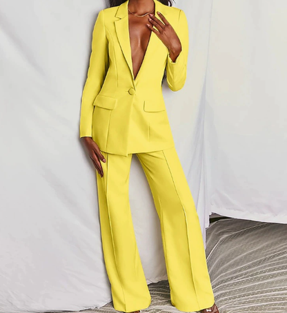 Angela - Tailleur elegante con dettagli ricamati