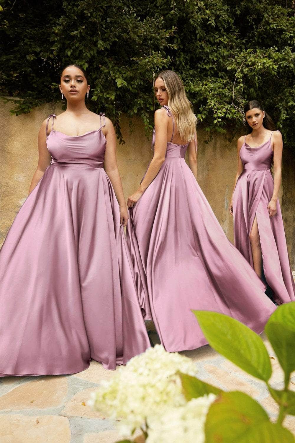 Marisa – Abito da Damigella in Raso con Scollo a Drappeggio