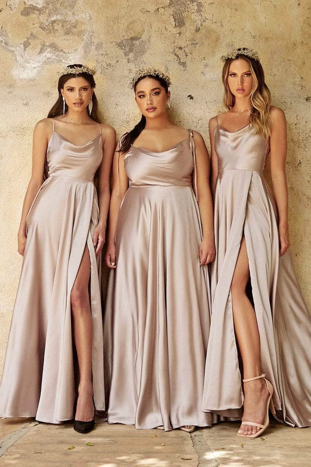 Marisa – Abito da Damigella in Raso con Scollo a Drappeggio